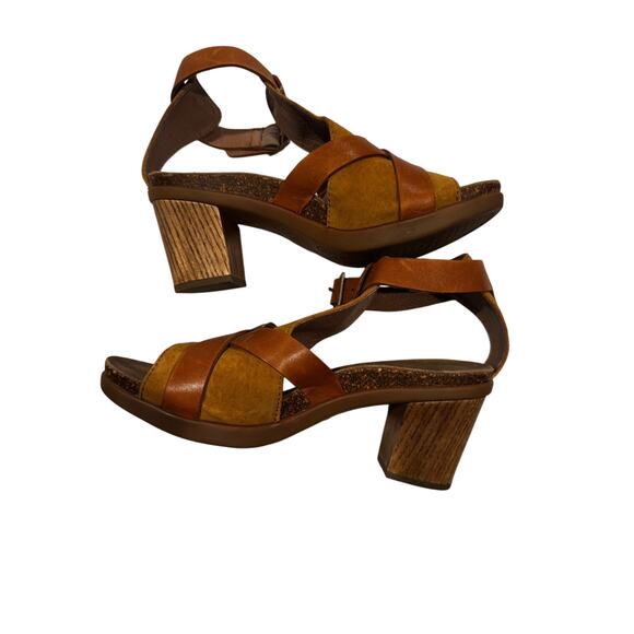 DANSKO Dominique Leather and Suede Chunky Heel in Size EU 38/7.5 U.S. - Picture 5 of 7